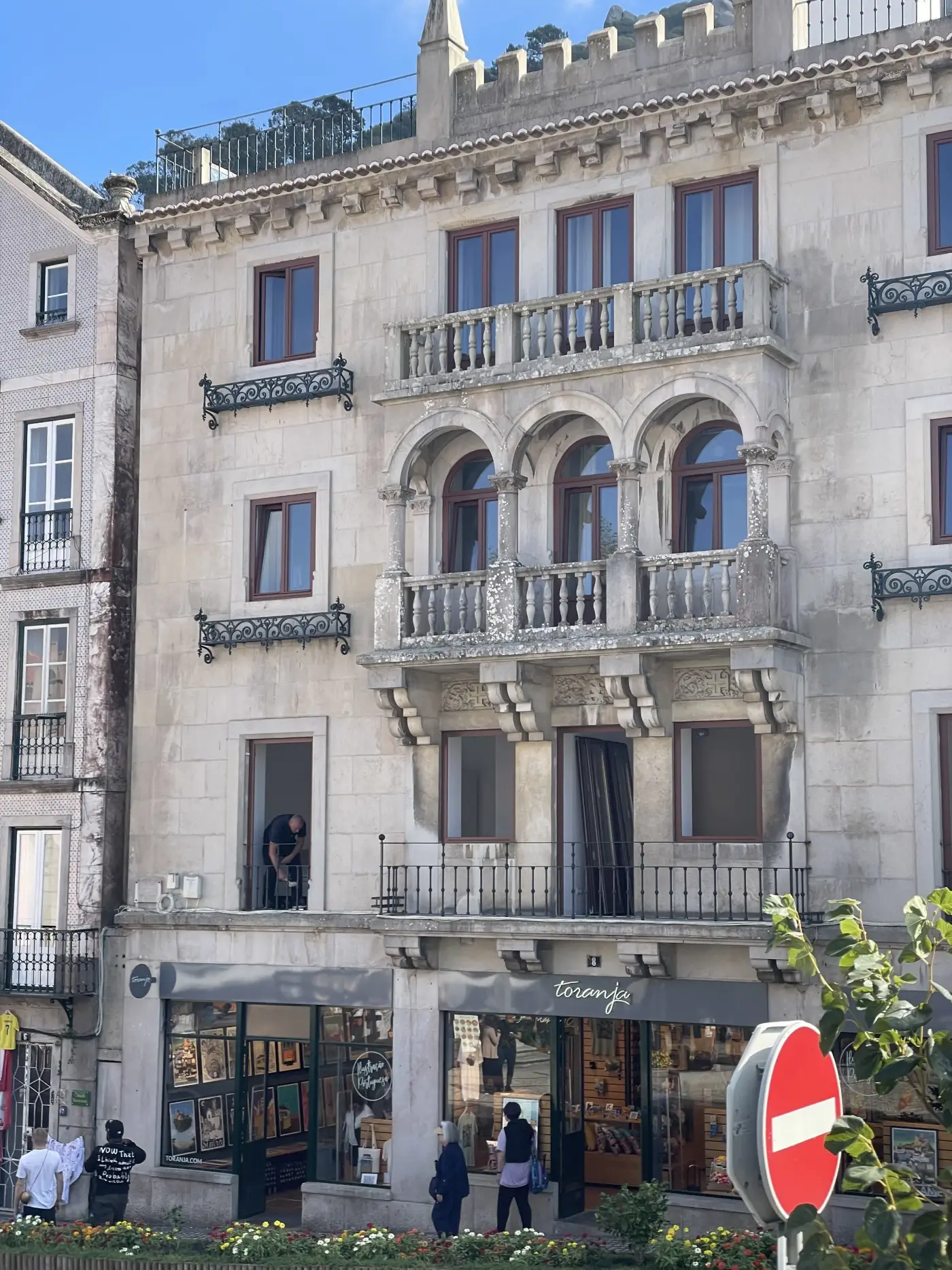 Hotel in Sintra with SKLO timber windows